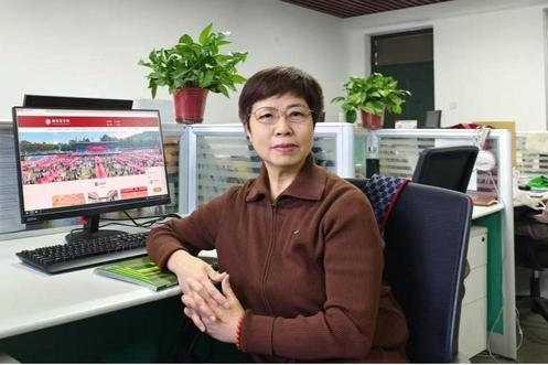 杜凤秋1.jpg